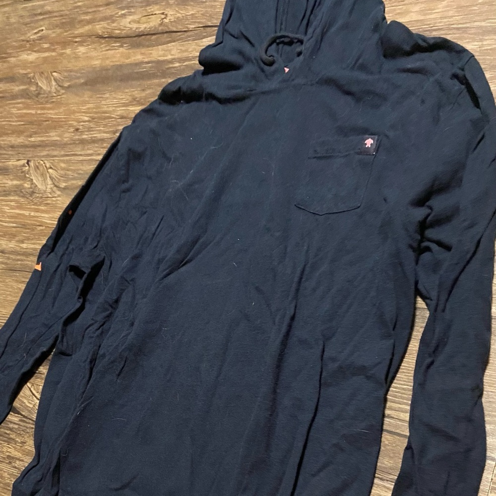 size medium navy blue simply southern shirt with a hood
